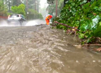 Cod portocaliu de inundații și cod galben pentru râuri din 10 bazine hidrografic, anunță autoritățile