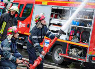 Peste 9.000 de găini arse într-un incediu la o fermă din Satu Mare